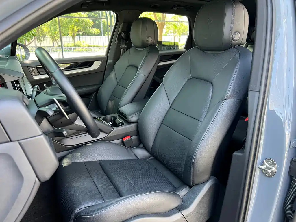 Porsche Cayenne — миниатюра 24