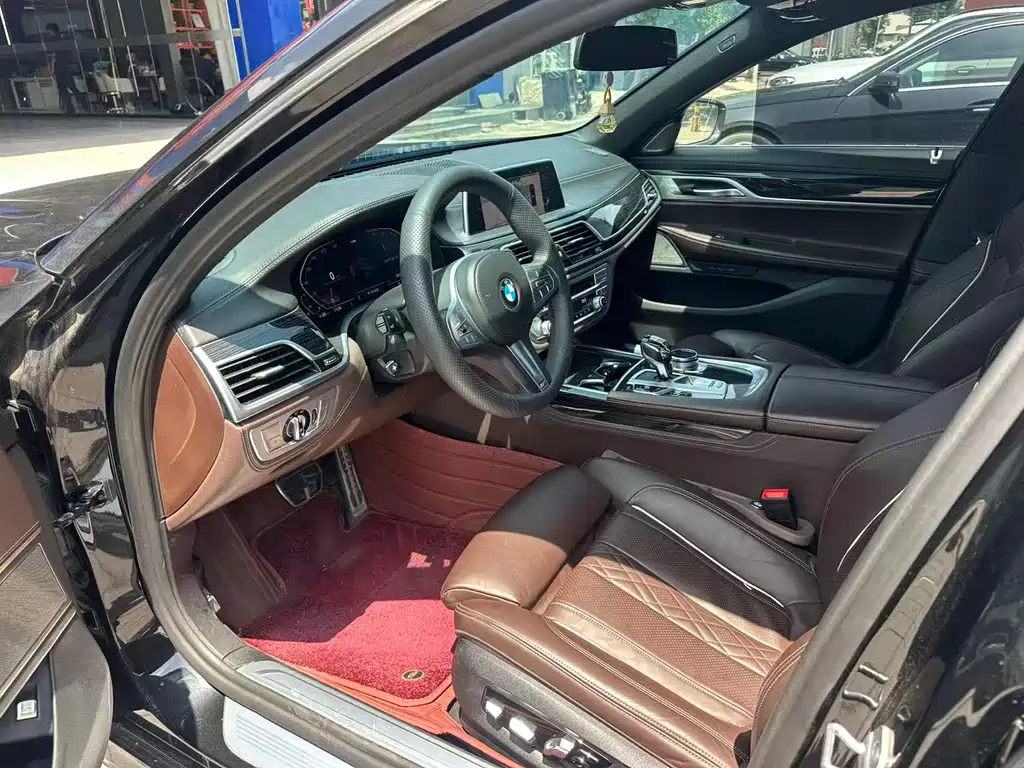 BMW 7 Series 7 2021 730Li M Sport