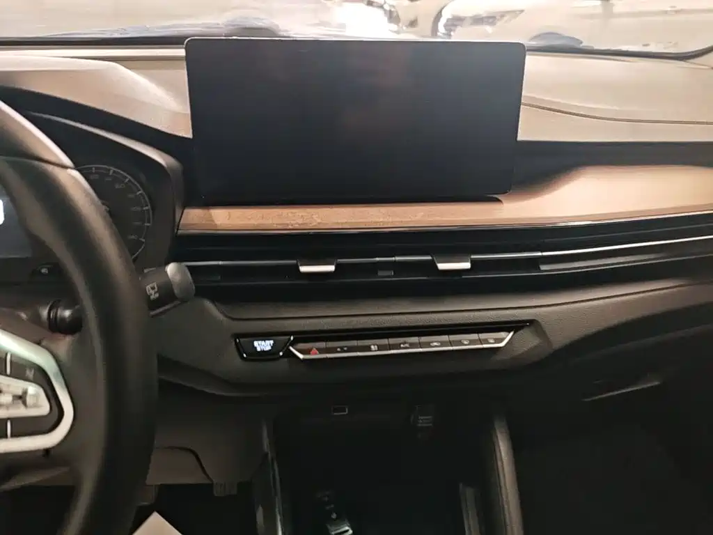 Geely Vision X3 — миниатюра 13