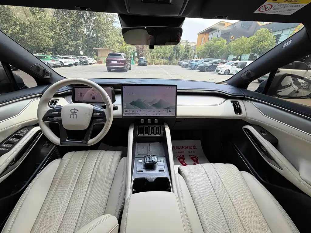 BYD L EV — миниатюра 10