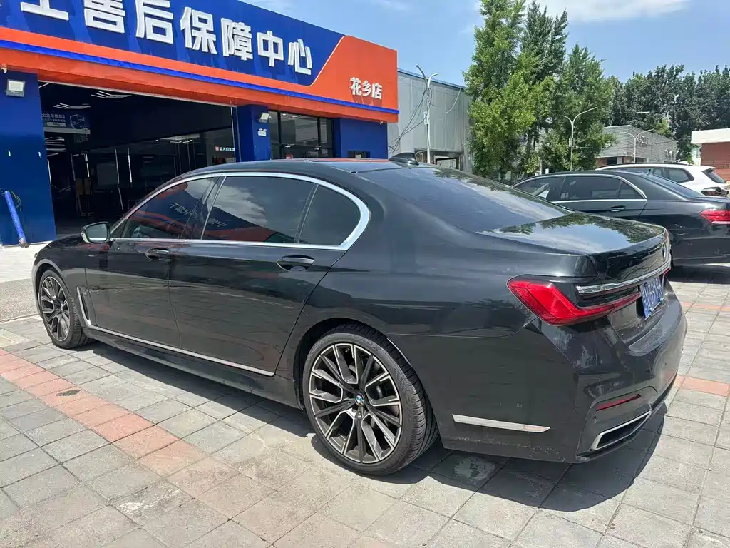 BMW 7 Series 7 2021 730Li M Sport