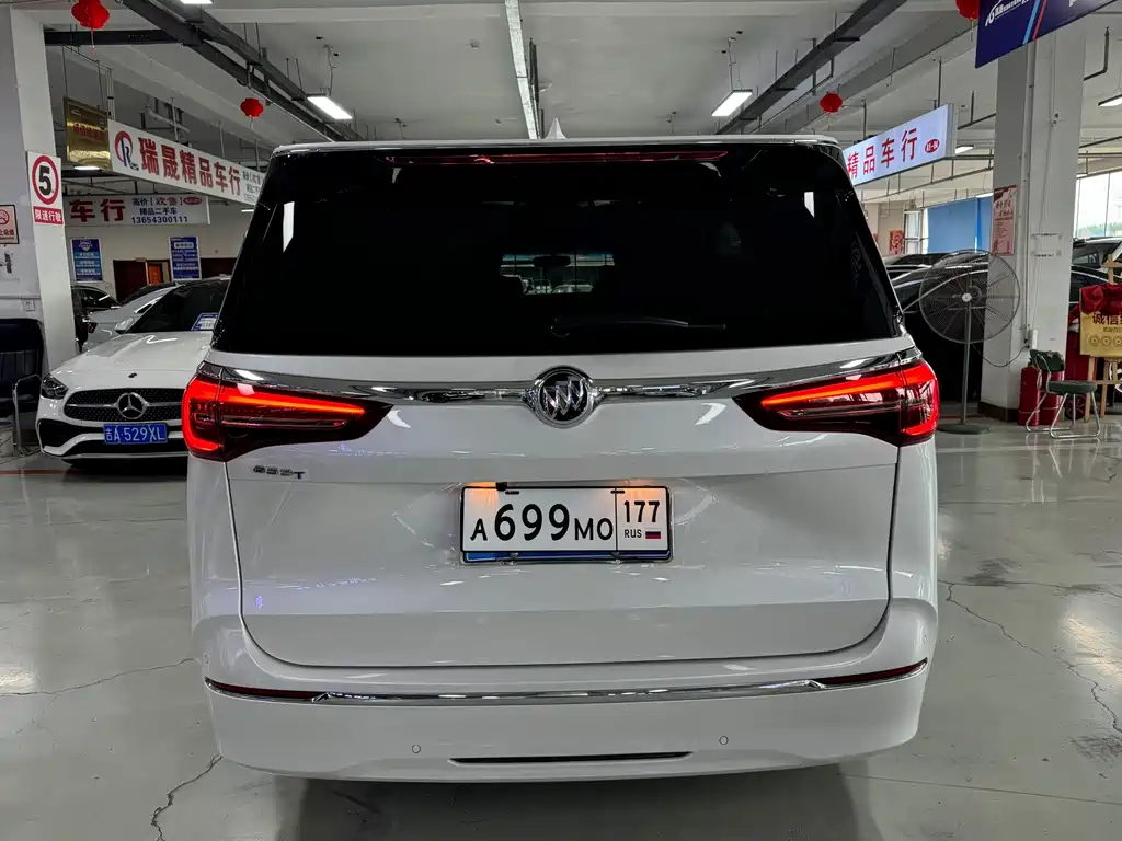 Buick GL8 — миниатюра 6