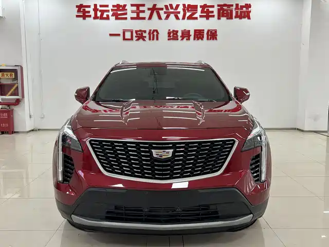 CADILLAC XT4
