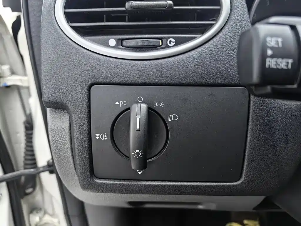 Ford Focus — миниатюра 21