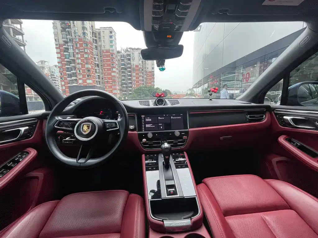 Porsche Macan — миниатюра 4
