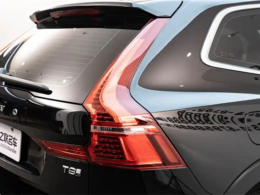 VOLVO XC60 PLUG IN HYBRID