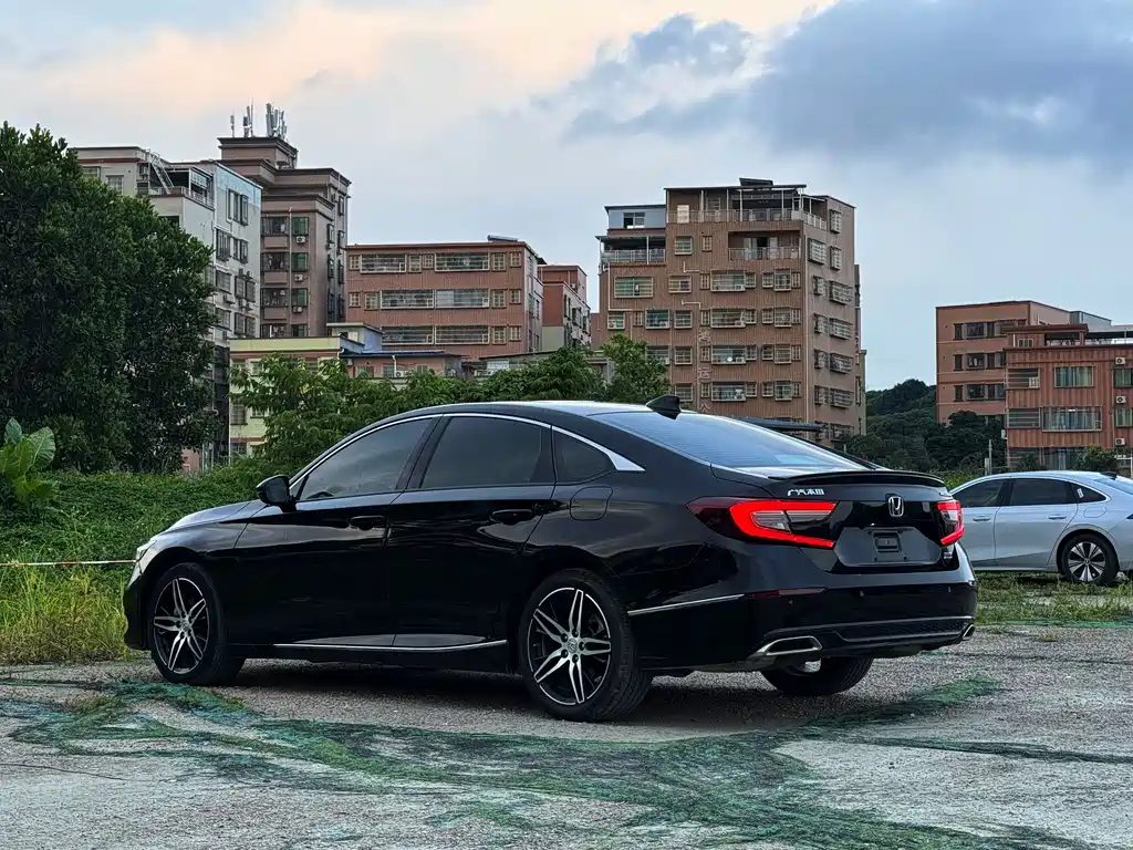 Honda Accord 2022 260TURBO Luxury