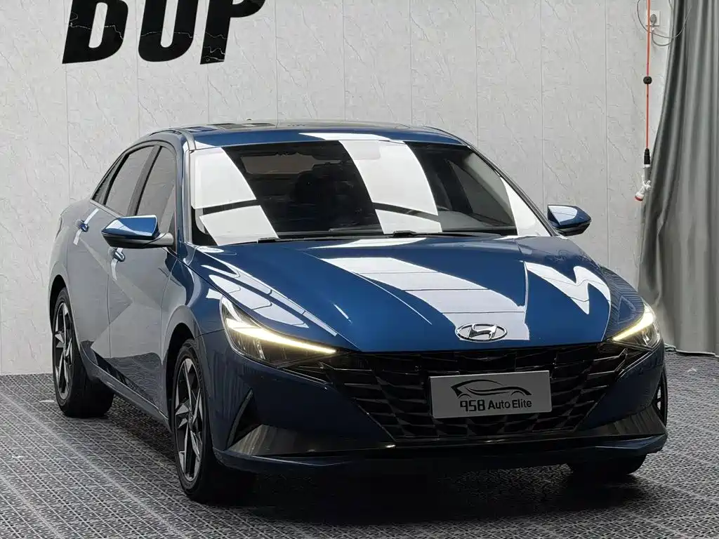 Hyundai Elantra — миниатюра 3