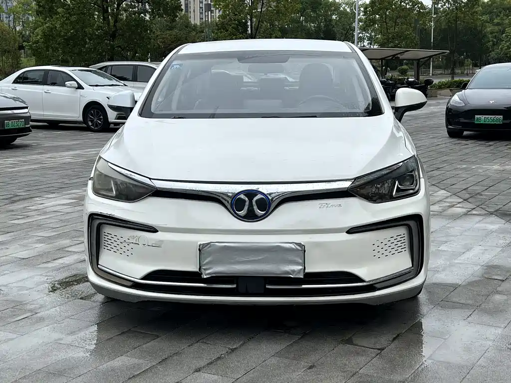 BAIC EU5