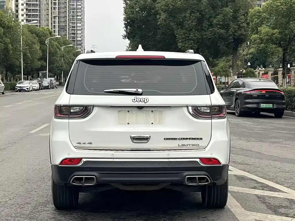 JEEP GRAND COMMANDER