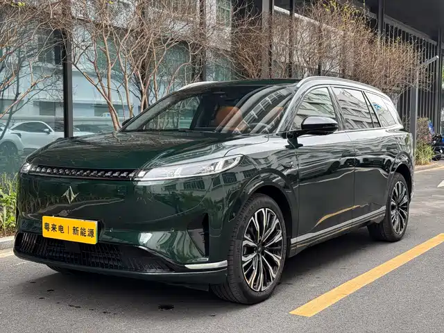 DONGFENG EΠ008 2025