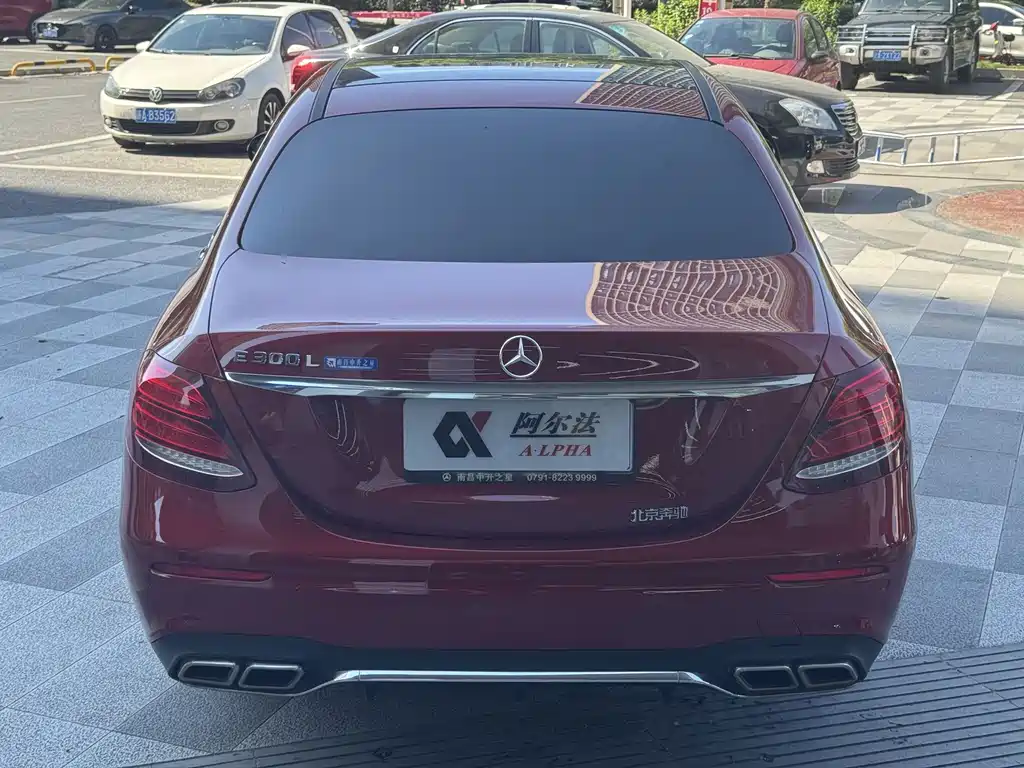 Mercedes-Benz E-Class — миниатюра 5