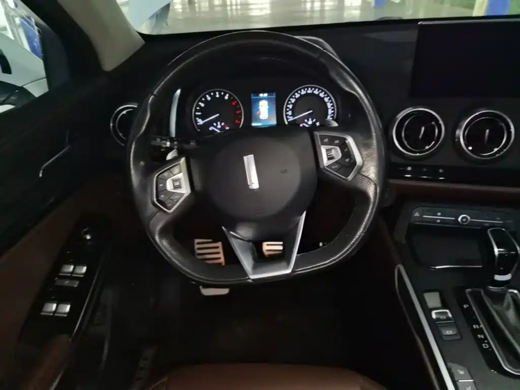 Wey Wey VV5 — миниатюра 11