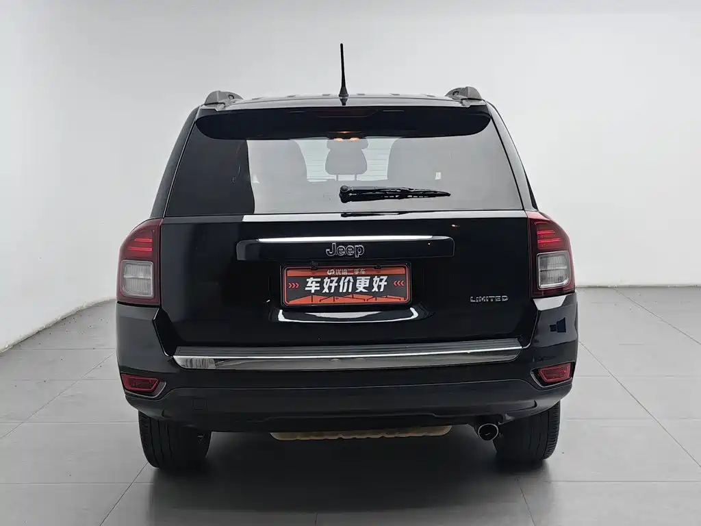 Jeep Compass (Import) — миниатюра 4