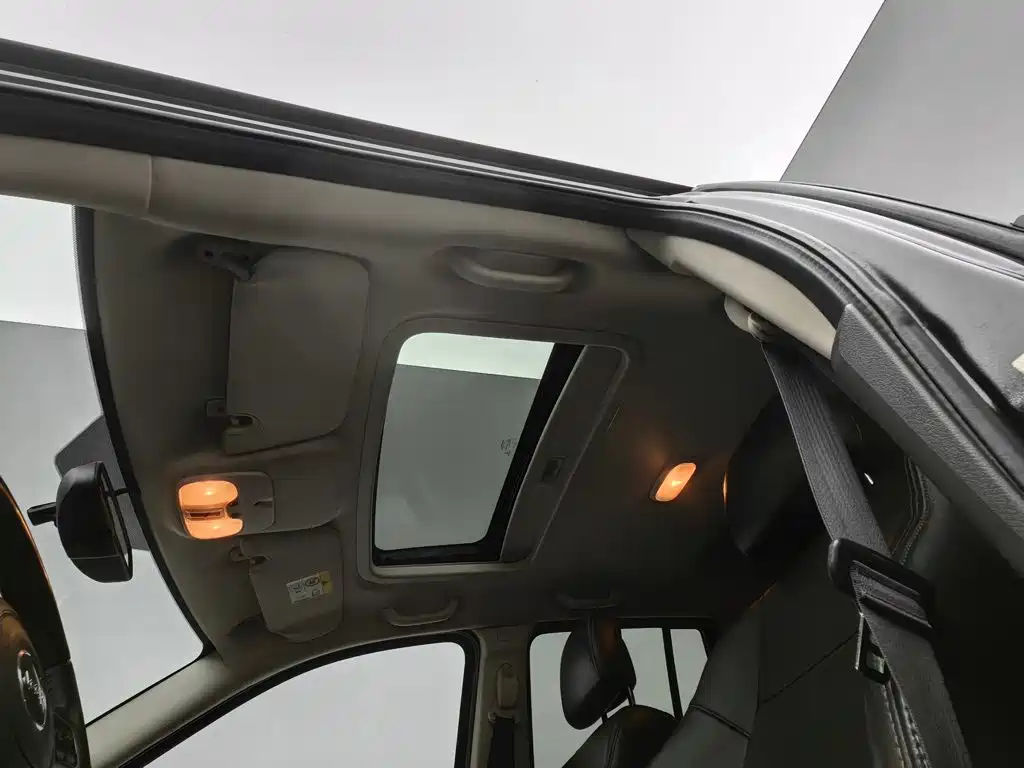 Jeep Compass (Import) — миниатюра 14