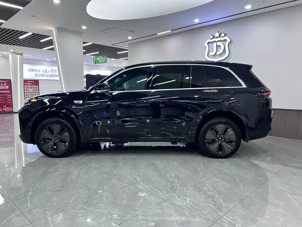Li Auto Li L8 — миниатюра 2