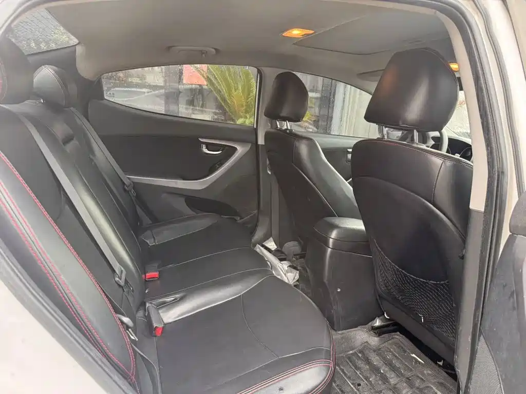 Hyundai Elantra Langdong — миниатюра 7