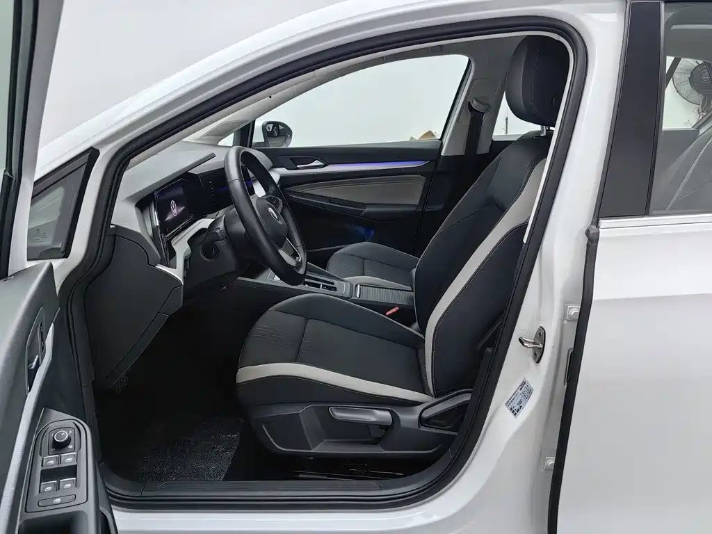 Volkswagen Golf — миниатюра 10