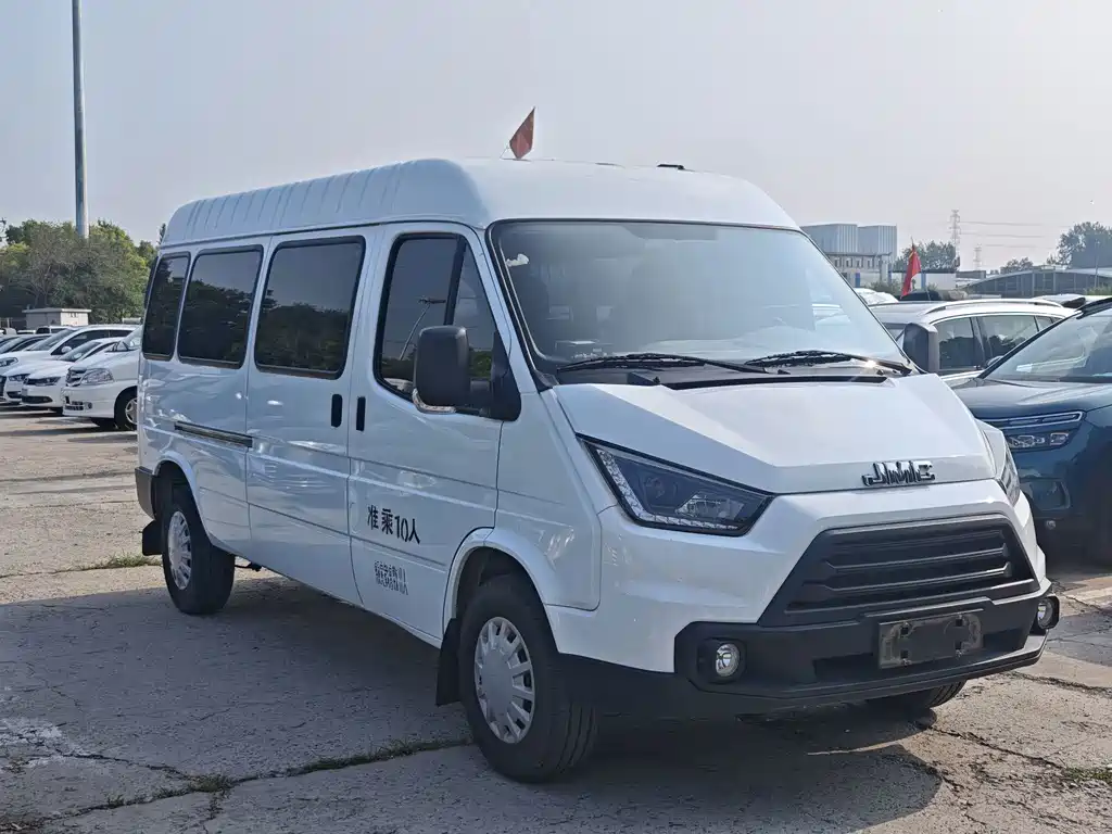 JMC Tesla — миниатюра 6