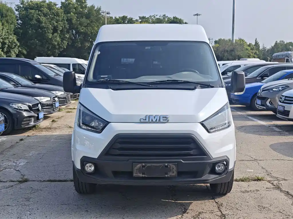 JMC Tesla — миниатюра 2