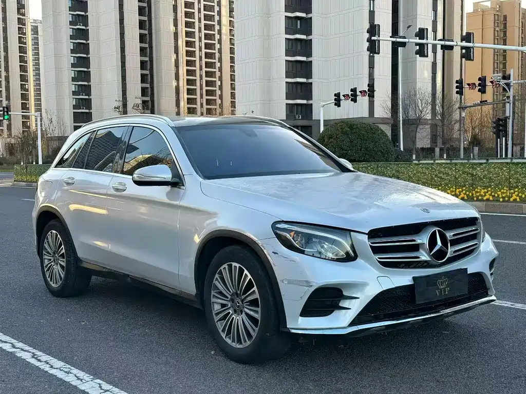 MERCEDES-BENZ GLC