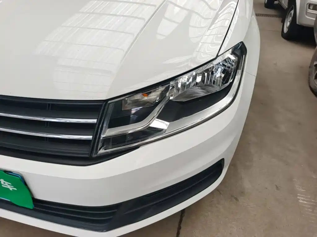 Volkswagen Santana — миниатюра 24