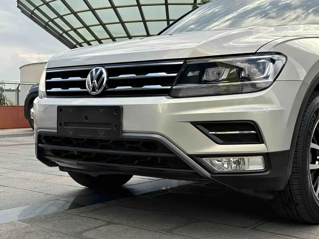 Volkswagen Tiguan L — миниатюра 23