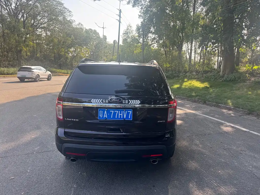 Ford Explorer (Import) — миниатюра 5