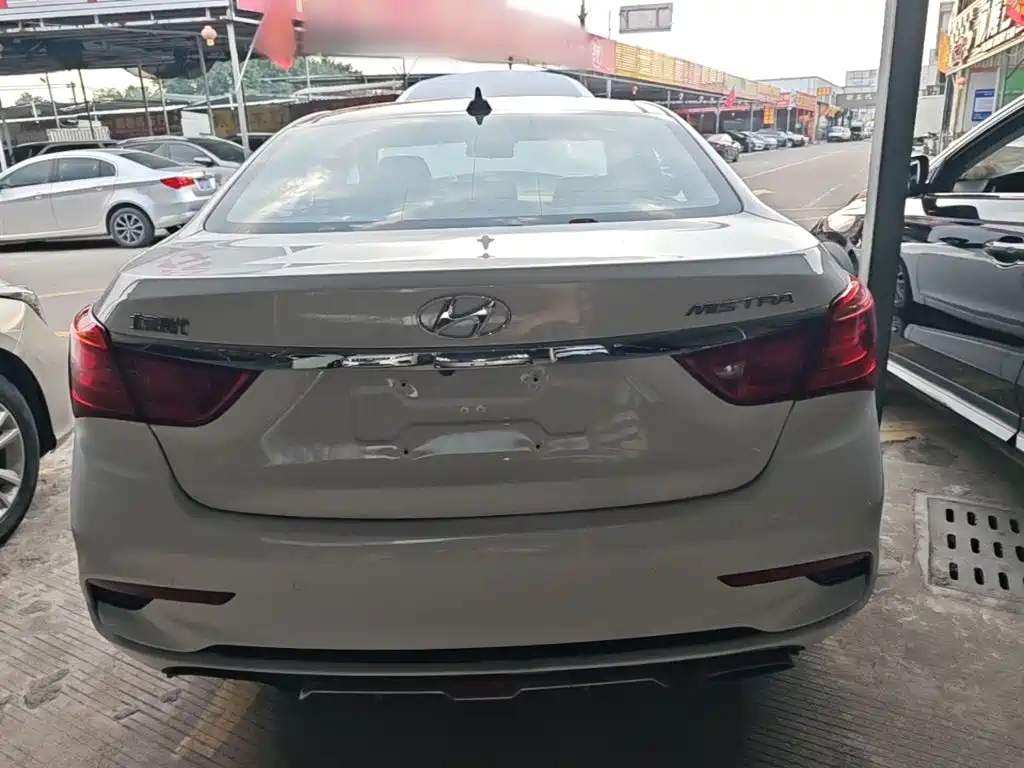 Hyundai Mistra — миниатюра 6