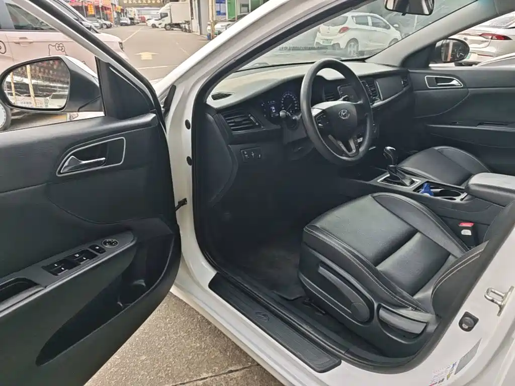 Hyundai Mistra — миниатюра 16