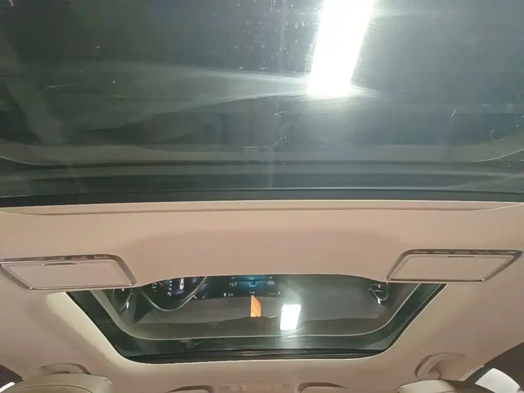 Mercedes-Benz E-Class New Energy — миниатюра 14