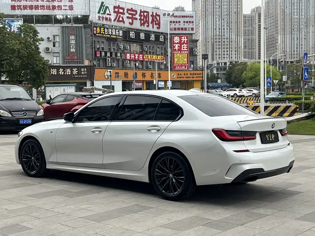 BMW 3 Series — миниатюра 7