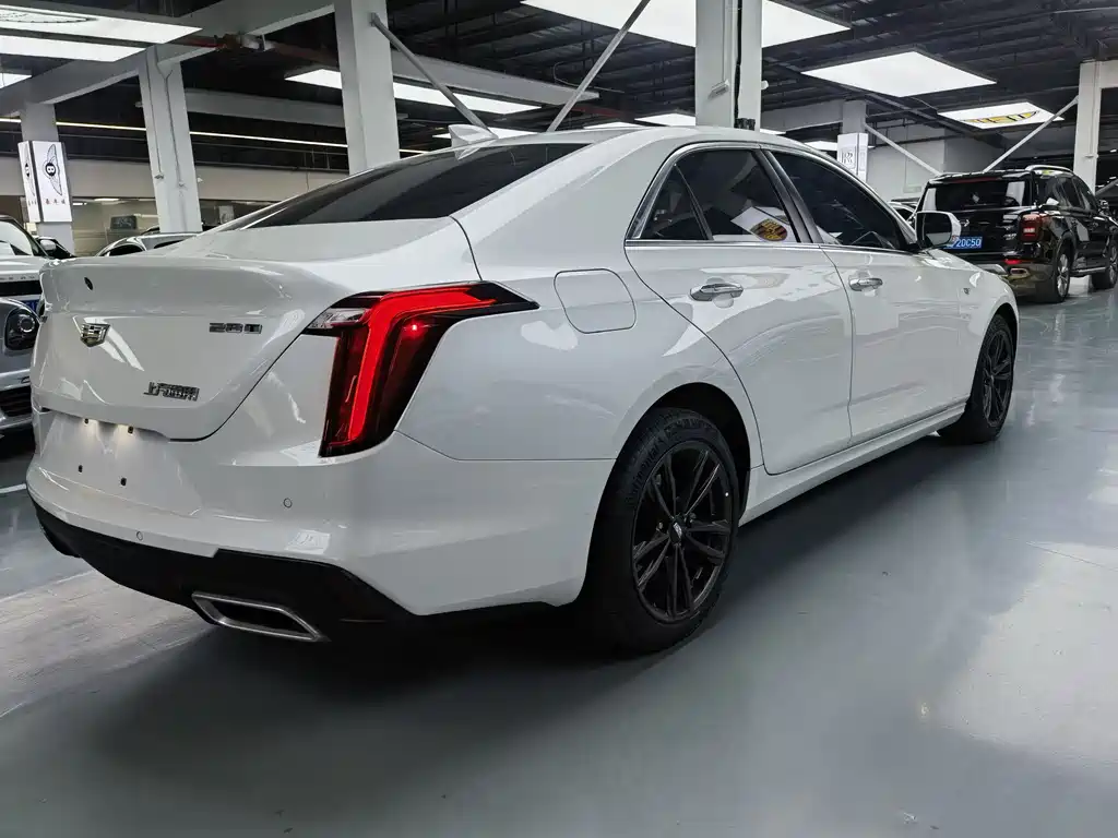CADILLAC CT4