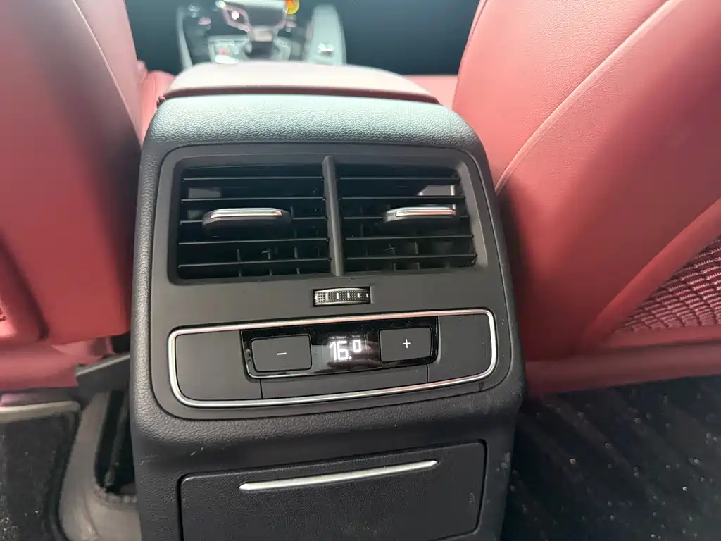 Audi A4L — миниатюра 11