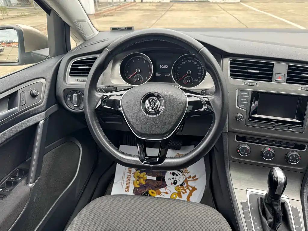 Volkswagen Golf — миниатюра 12