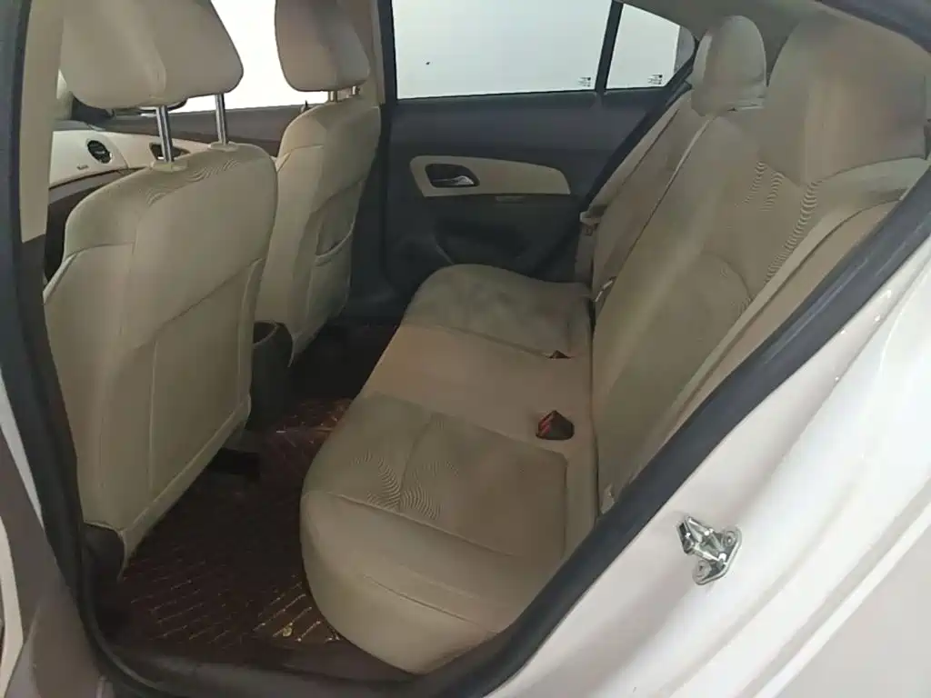 Chevrolet Cruze — миниатюра 17