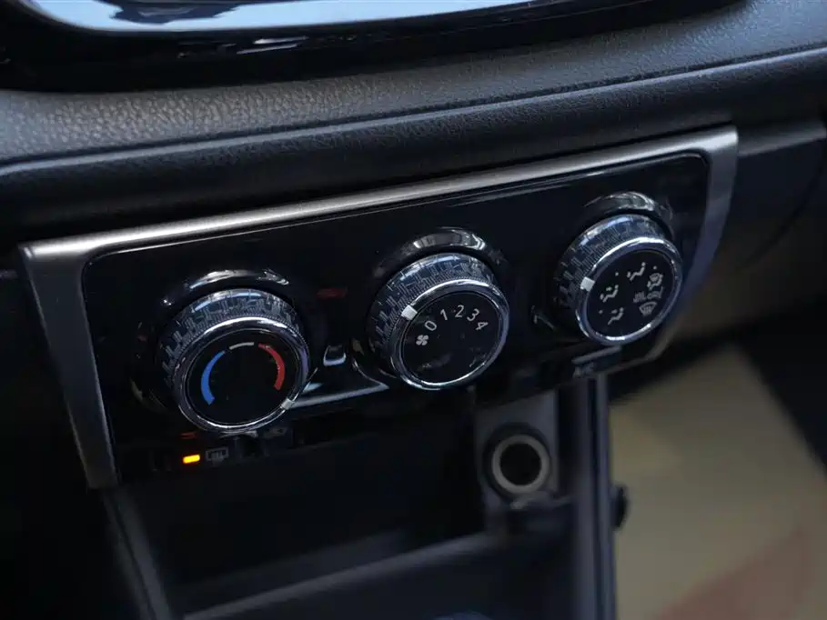 TOYOTA YARIS L ZHIXUAN