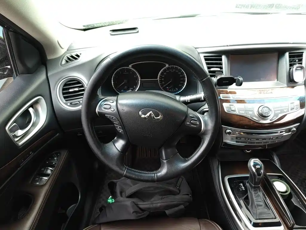 Infiniti QX60 (Import) — миниатюра 6