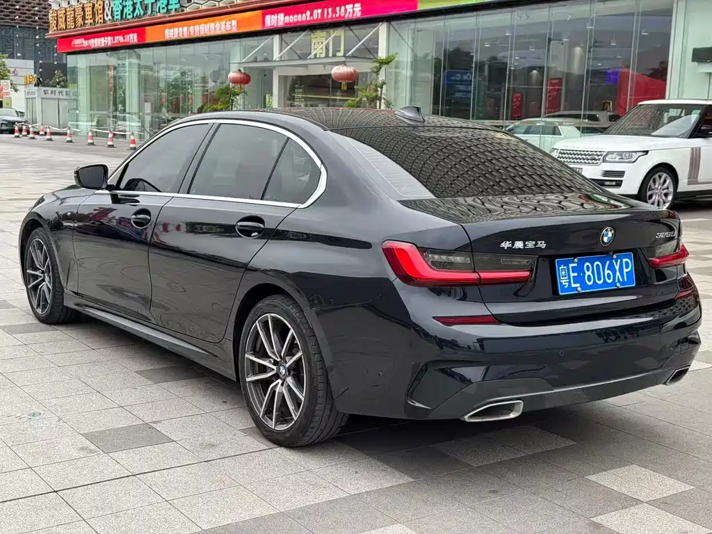 BMW 3 SERIES