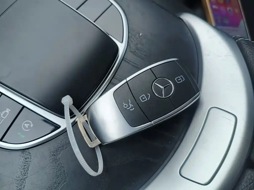 Mercedes-Benz C-Class — миниатюра 9