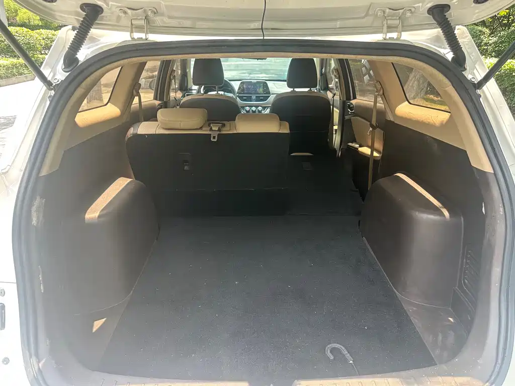 Baojun 310W — миниатюра 11