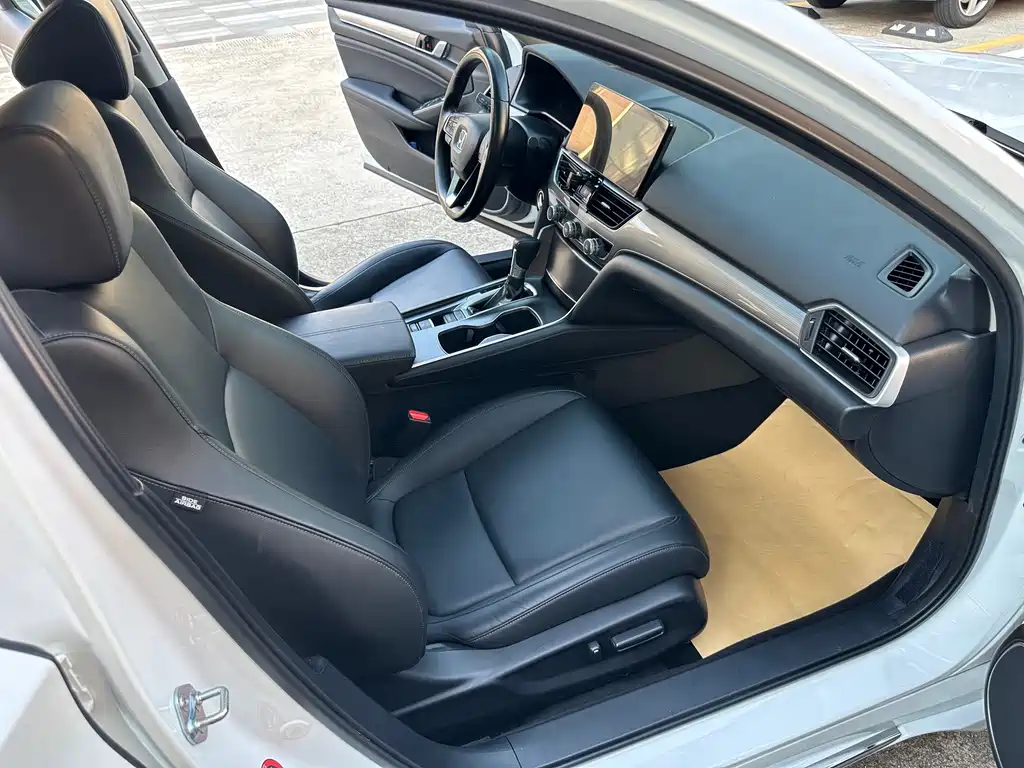 Honda Accord — миниатюра 8