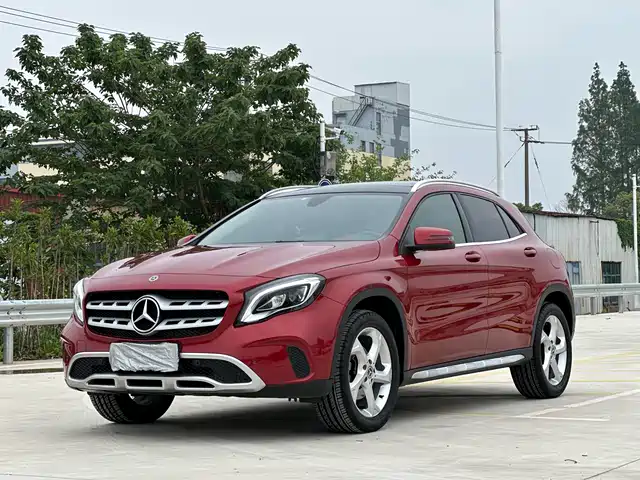 MERCEDES-BENZ  GLA 2019