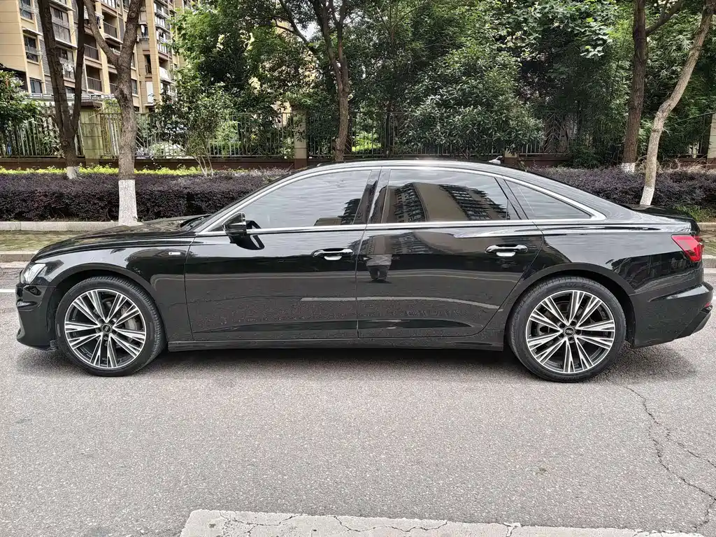 Audi A6L — миниатюра 8