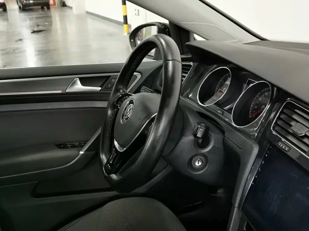 Volkswagen Golf — миниатюра 22
