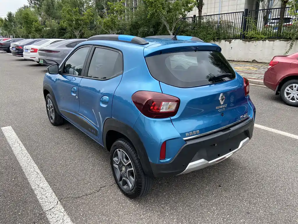 Renault City K-ZE — миниатюра 6