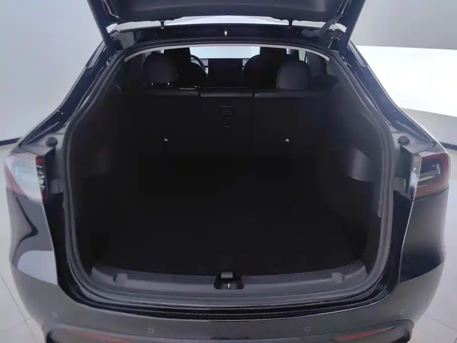 Tesla Model Y — фотографии объявления, Фото 5