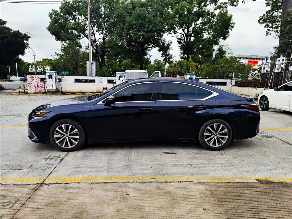 Lexus ES — миниатюра 3
