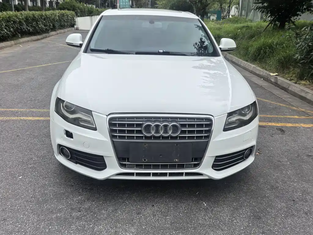Audi A4L 2011 2.0 TFSI