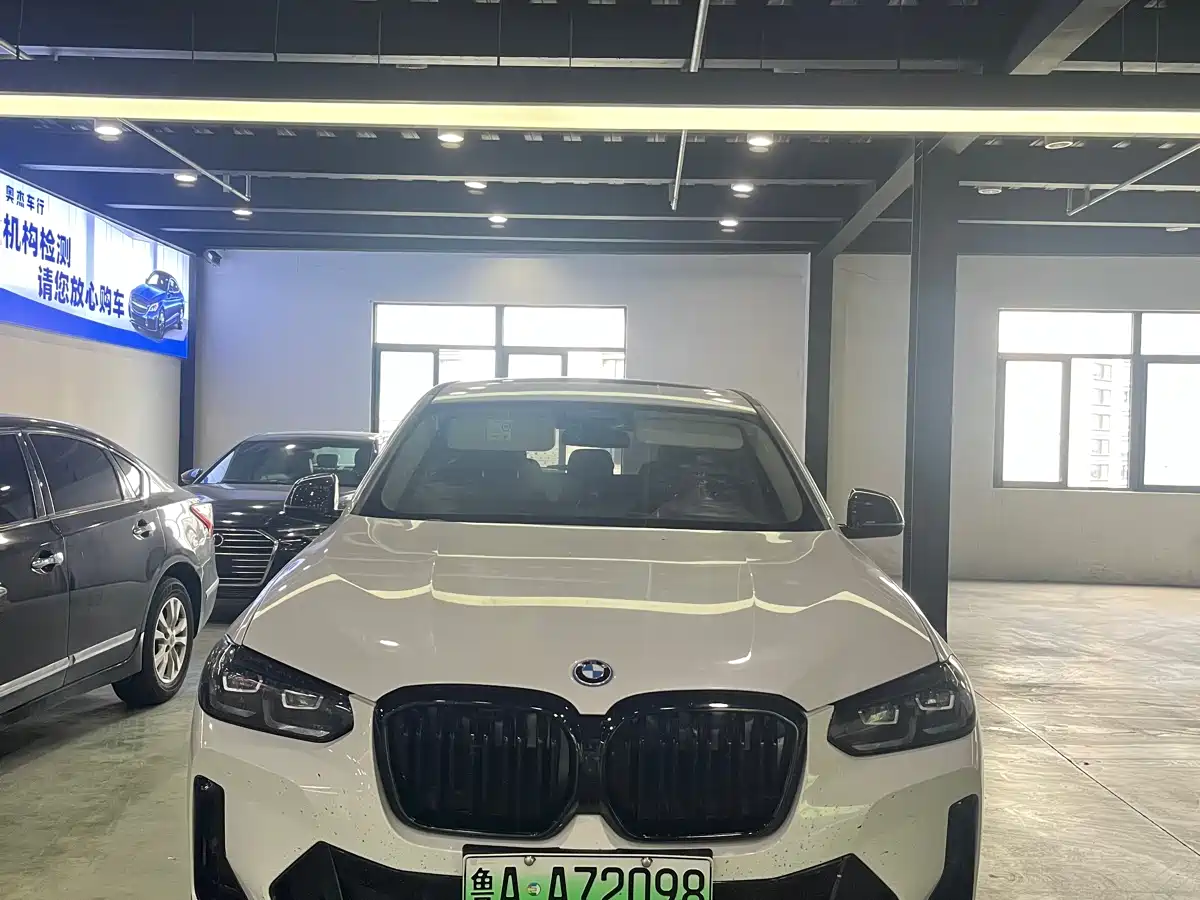BMW iX3 2025 Белый из Китая